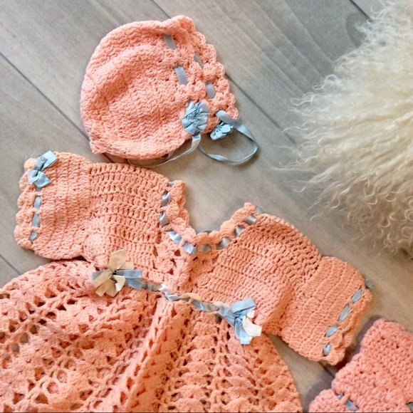 HP💝Vintage Crocheted Baby Dress, Booties, & Hat💝 - Picture 2 of 6